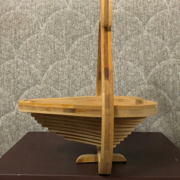 HAND MADE WOOD DECORATION - Picture 7 of 9